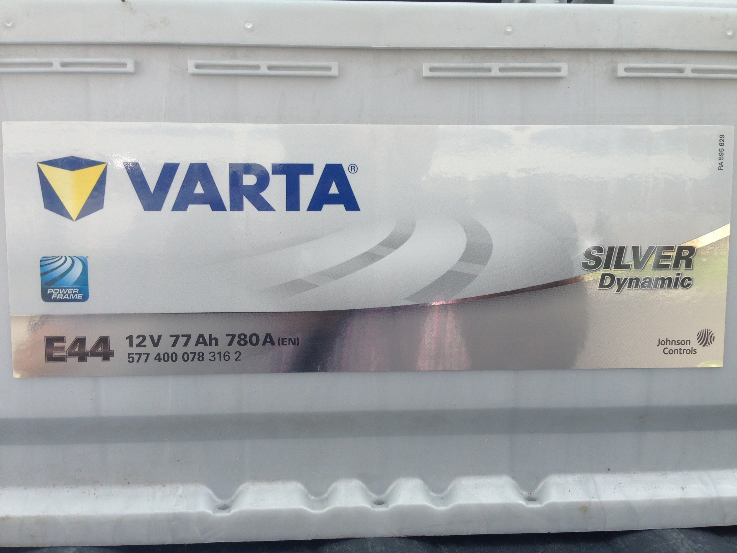 Baterie auto VARTA SILVER DYNAMIC 12V 77Ah 780A E44 cod 577400 078