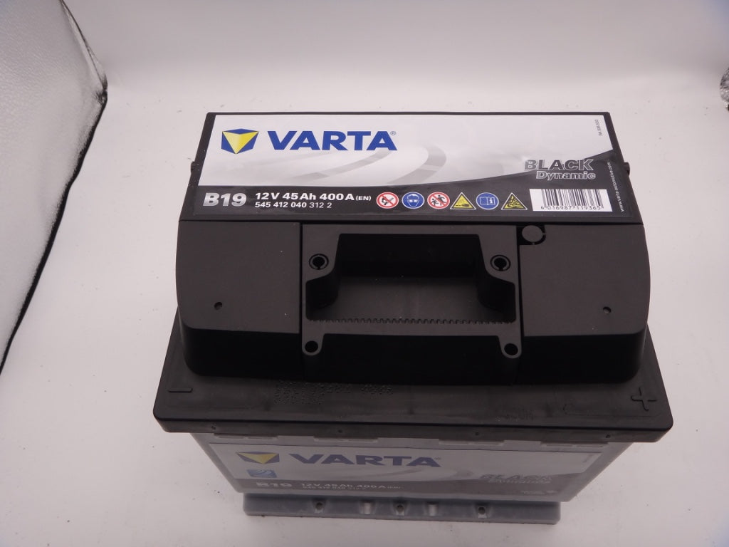 Baterie auto 12V 45Ah 400Ah B19 Varta Black Dynamic cod 545412 040